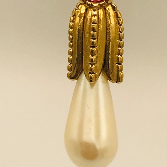 Gorgeous Pearl and Pink Stone Drop Earrings - Picture 4 of 7